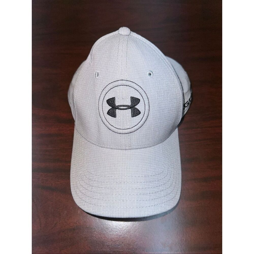 Under Armour Grey Fitted Gold Baseball Hat Size Medium/Large